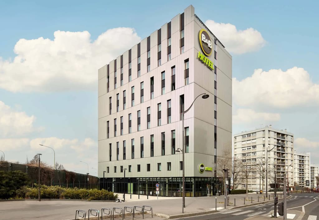 B&B HOTEL Paris Porte des Lilas - Photo 1