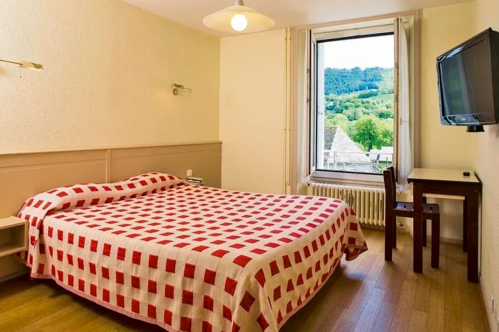 Family Hotel - Miniature 6