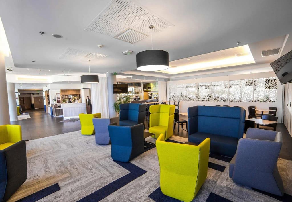Courtyard by Marriott Toulouse Airport - Photo 2