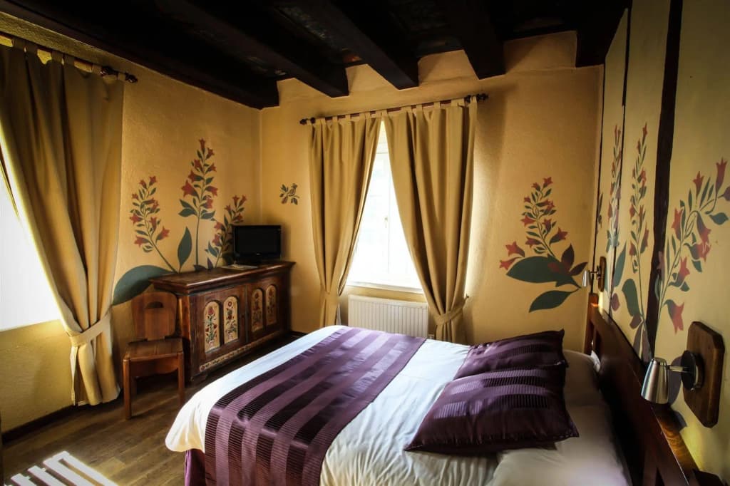 Hotel De La Couronne - Photo 3