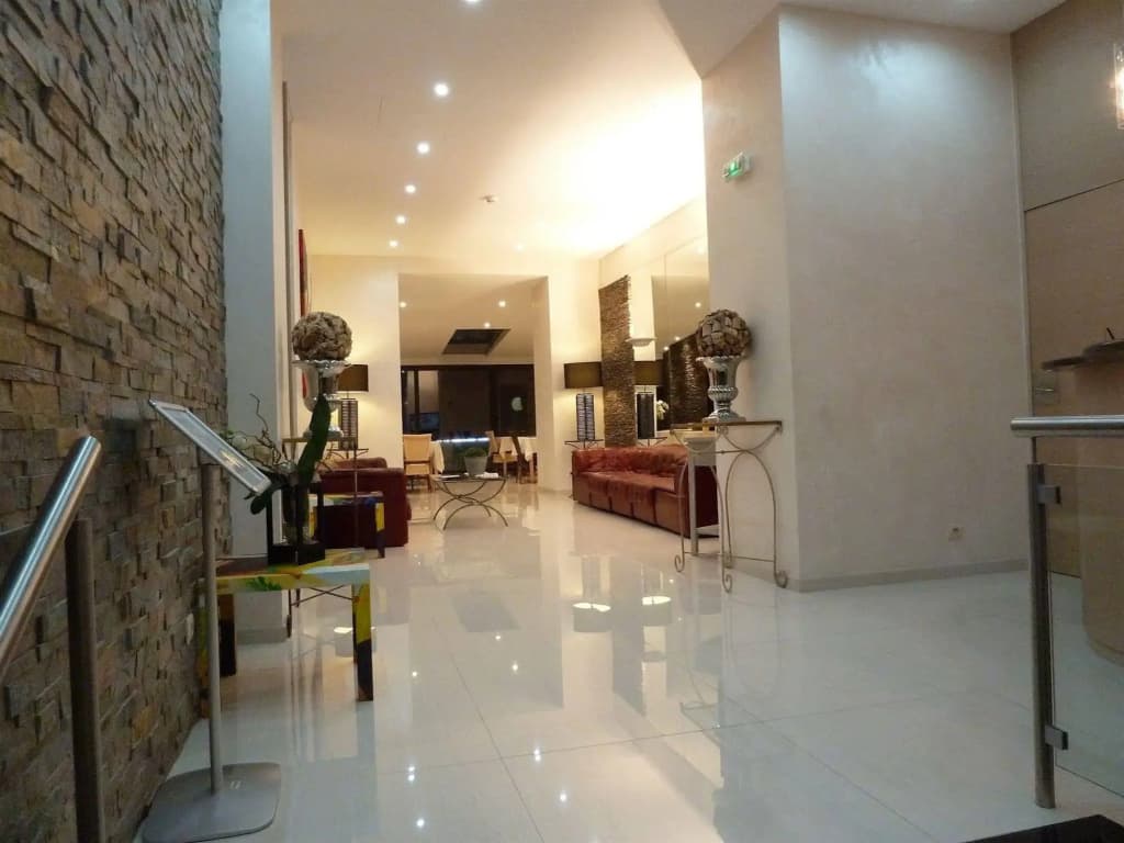 Hôtel Saint Georges - Photo 2