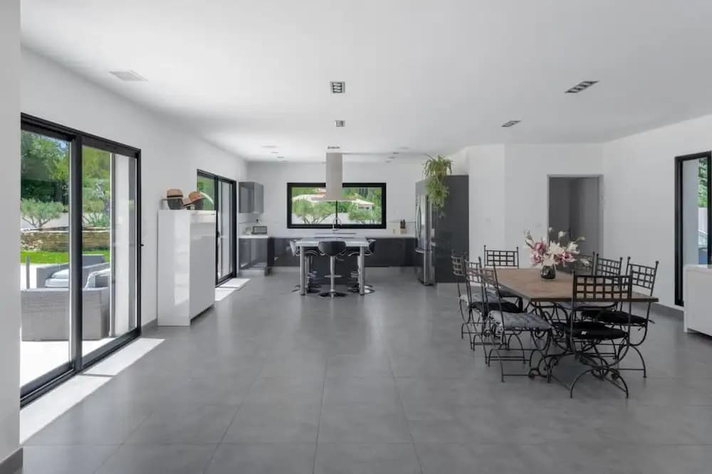Villa With Heated Swimming Pool spa gym and Cinema - Miniature 8