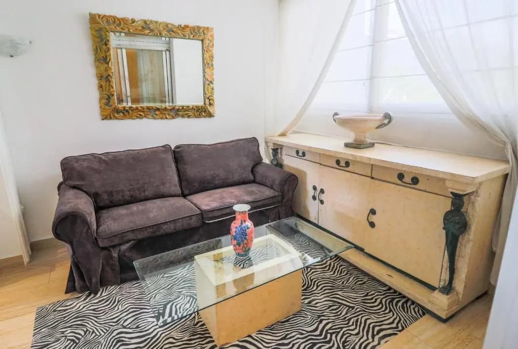 Central Park Apartment - Photo 2