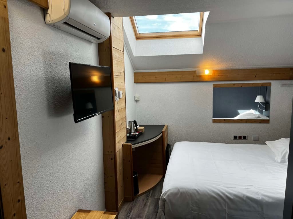 Sure Hotel by Best Western Annecy - Miniature 7