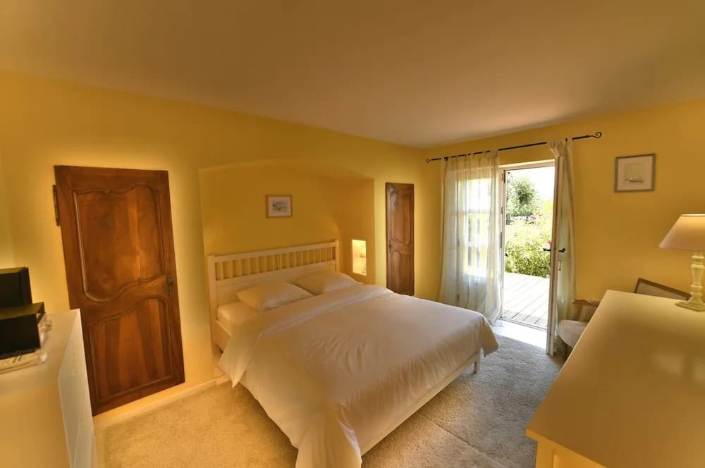 Villa with a Magic View of Saint Tropez - Photo 2