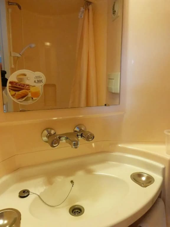 HOTEL Eco Green ex. Premiere Classe - Photo 4