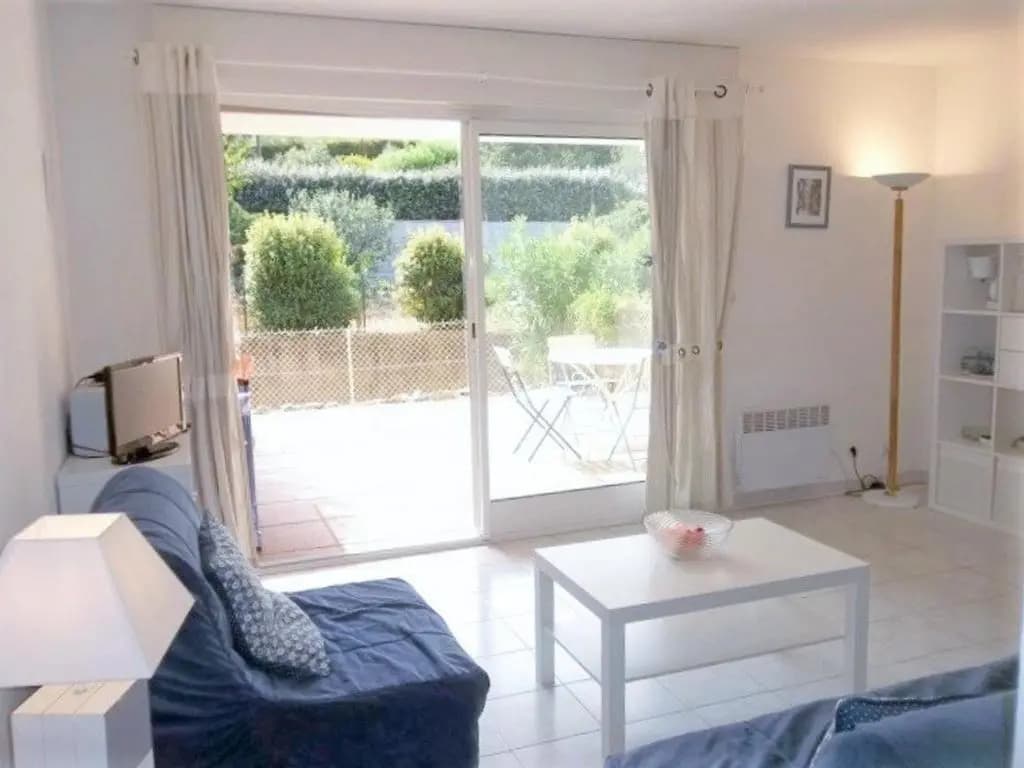 Appartement Le Lavandou, 2 pièces, 4 personnes - FR-1-251-359 - Photo 1