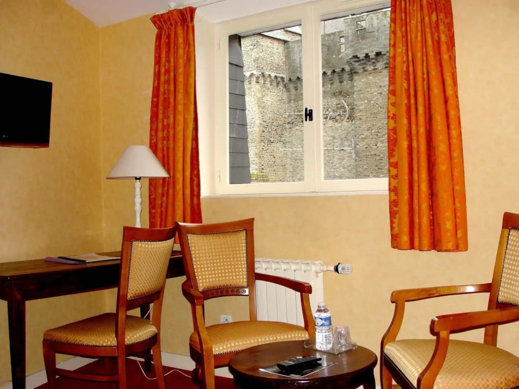 Hotel du Chateau - Photo 4