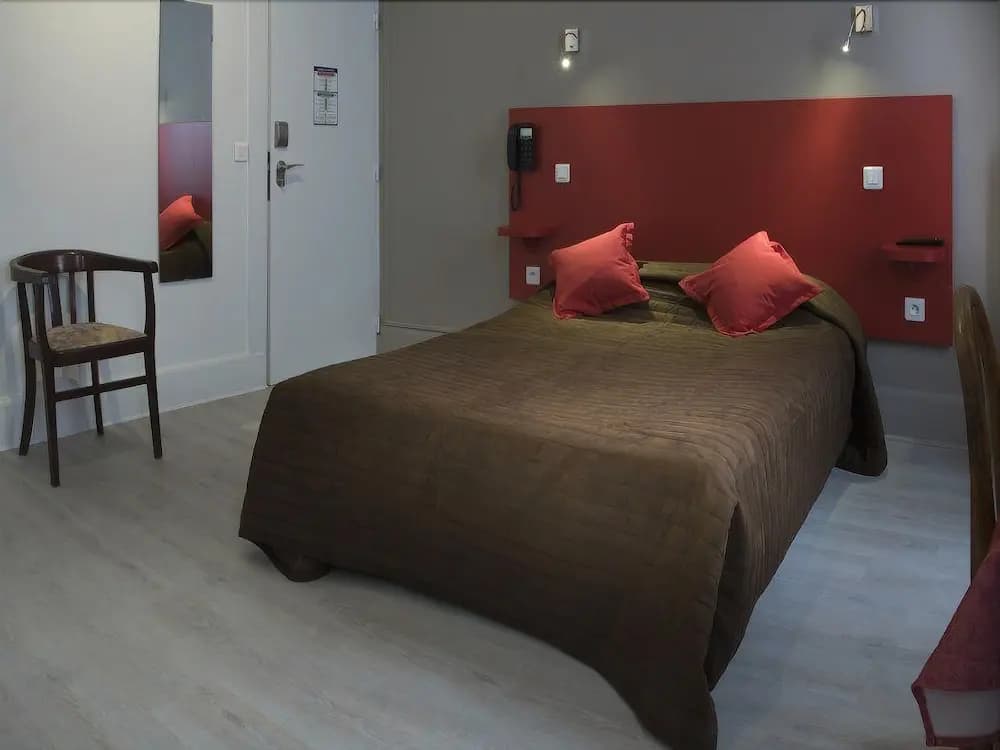 Hôtel Moderne - Photo 5