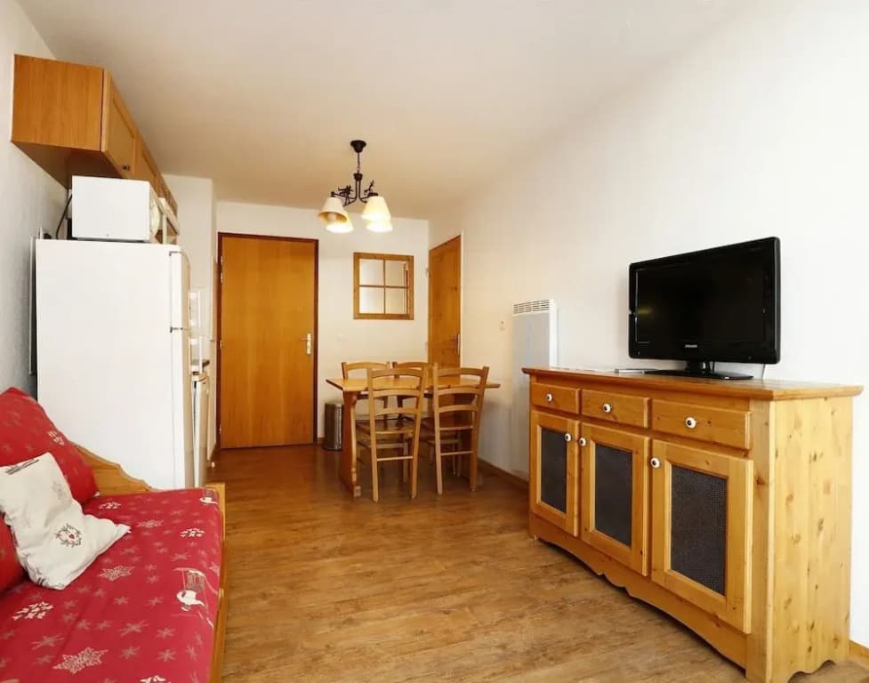 Apartment in French Alps With Pool & Ski Access - Photo 2