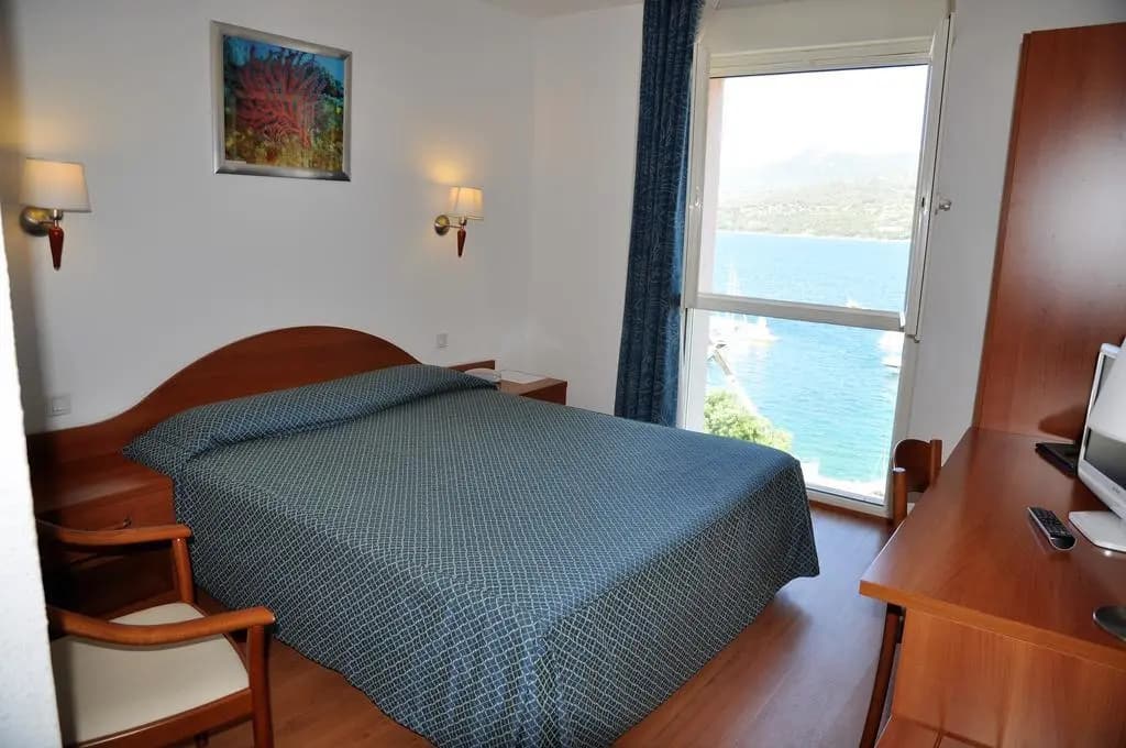 Hôtel Le Neptune - Photo 4