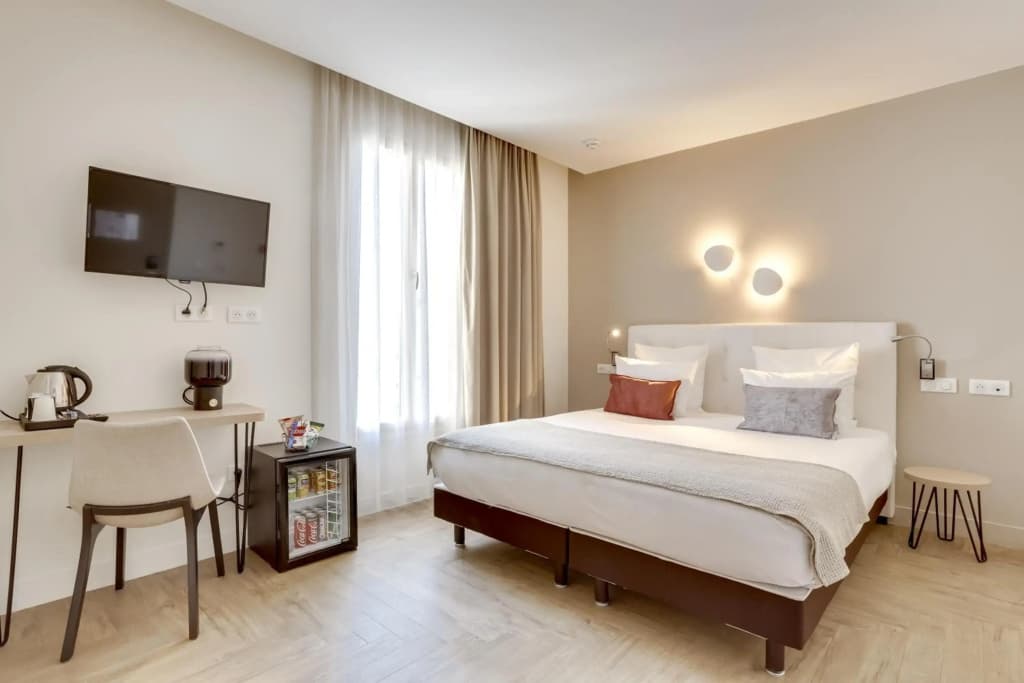 Hotel Courseine - Photo 4