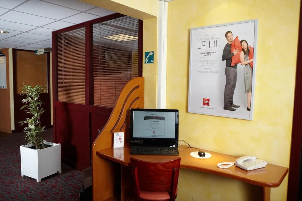 ibis Pontarlier - Photo 2