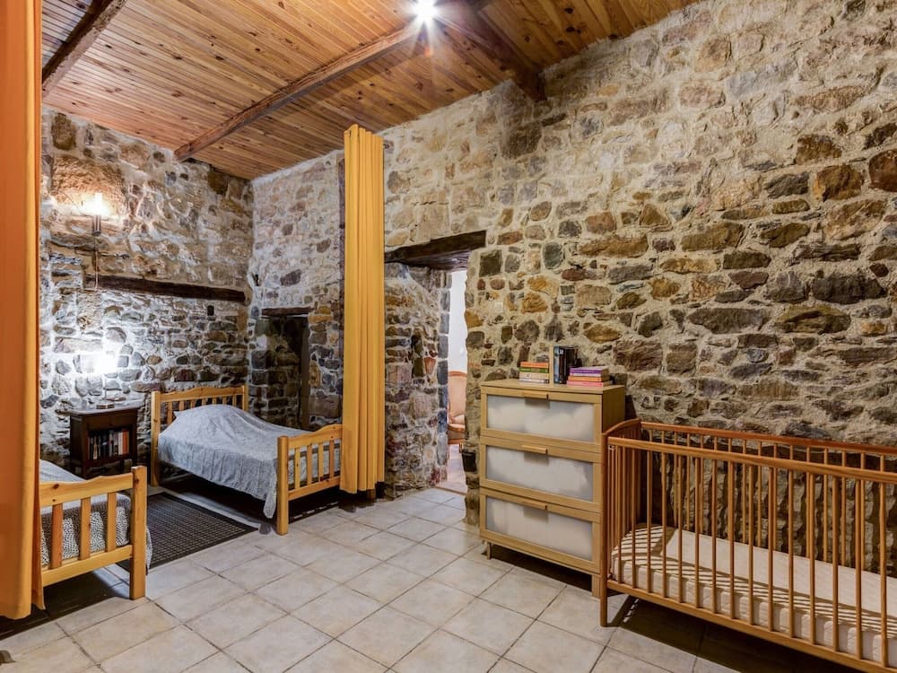 Apartment Near the River in Bize-minervois - Photo 2