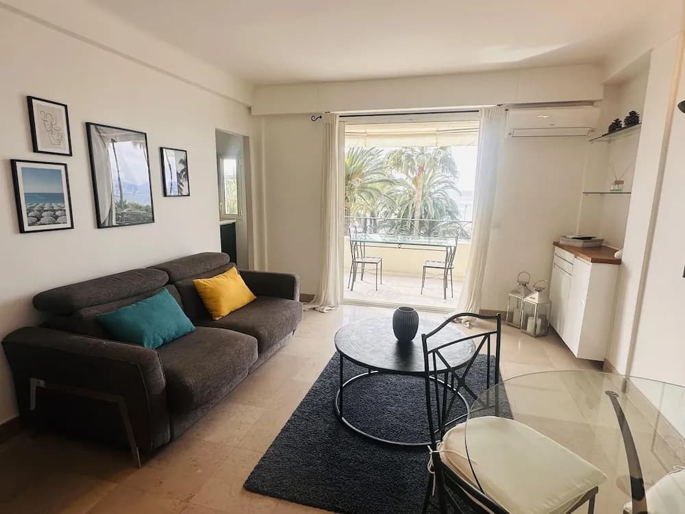 One Bedroom Apartment With a sea View Right by the Croisette Beaches and the Center of Cannes - 2287 - Photo 2