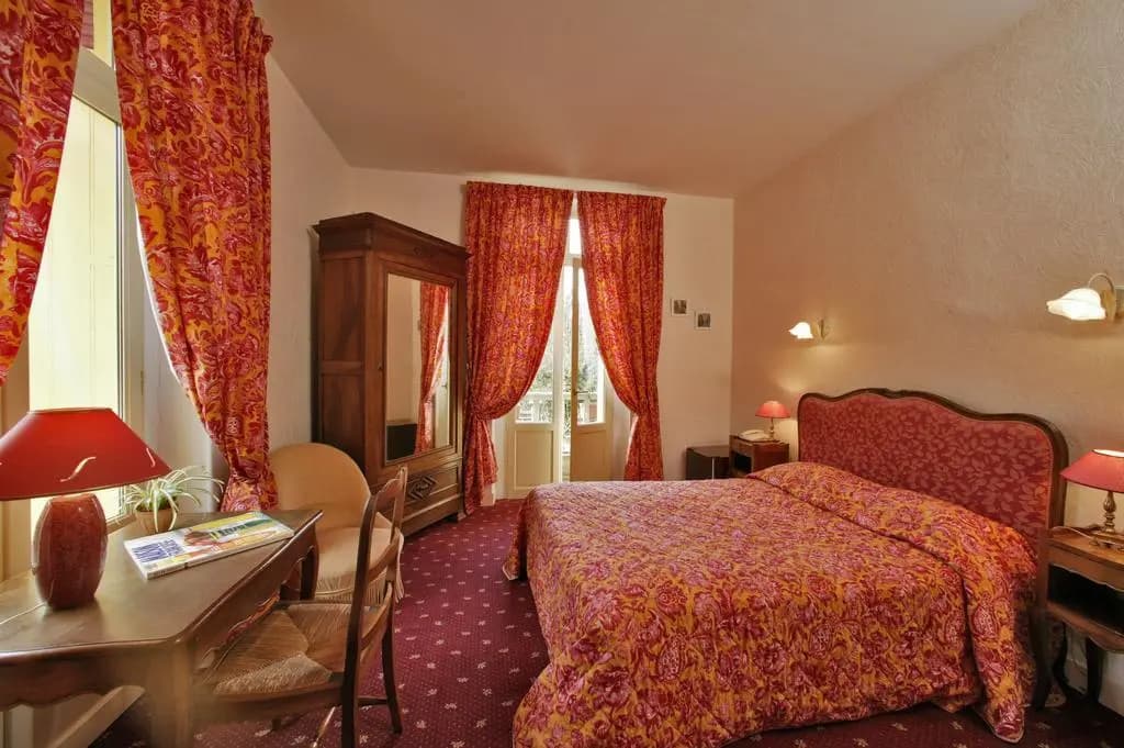 Hôtel Le Cro-Magnon - Photo 2