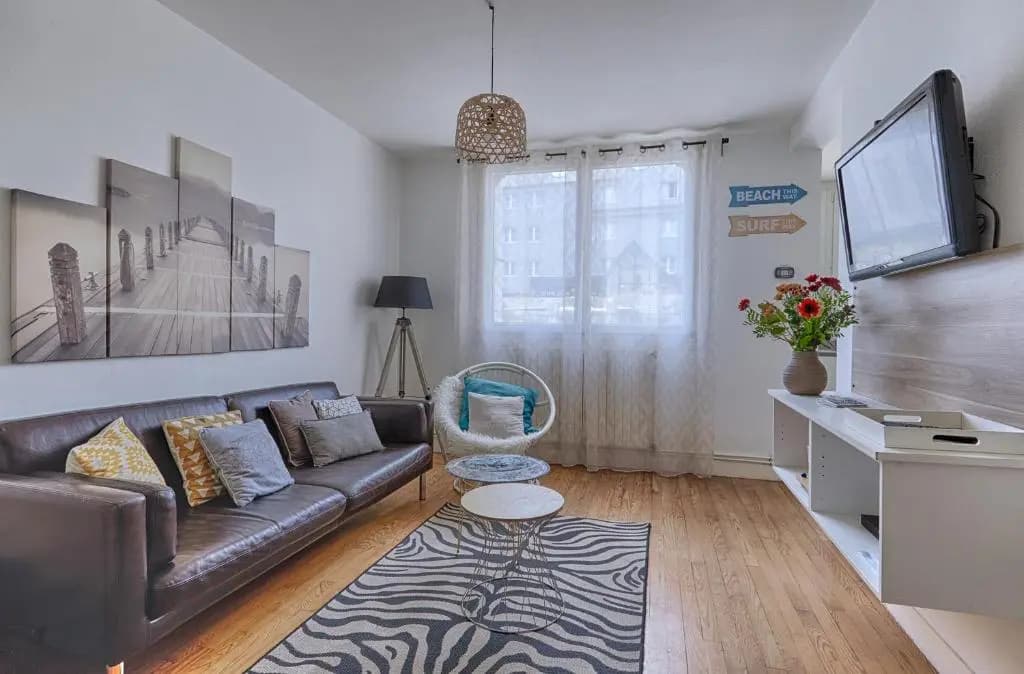 Centre Appt 2 Chambres, Linge, Parking, Wifi - Miniature 8
