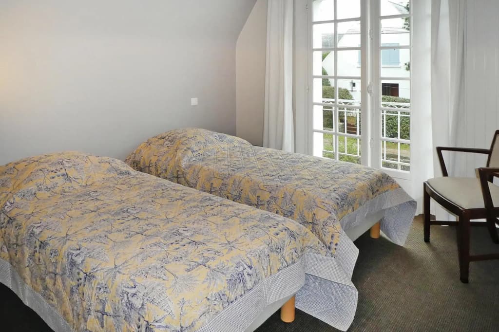 Holiday Home in Carnac Near Sandy Beach - Photo 4