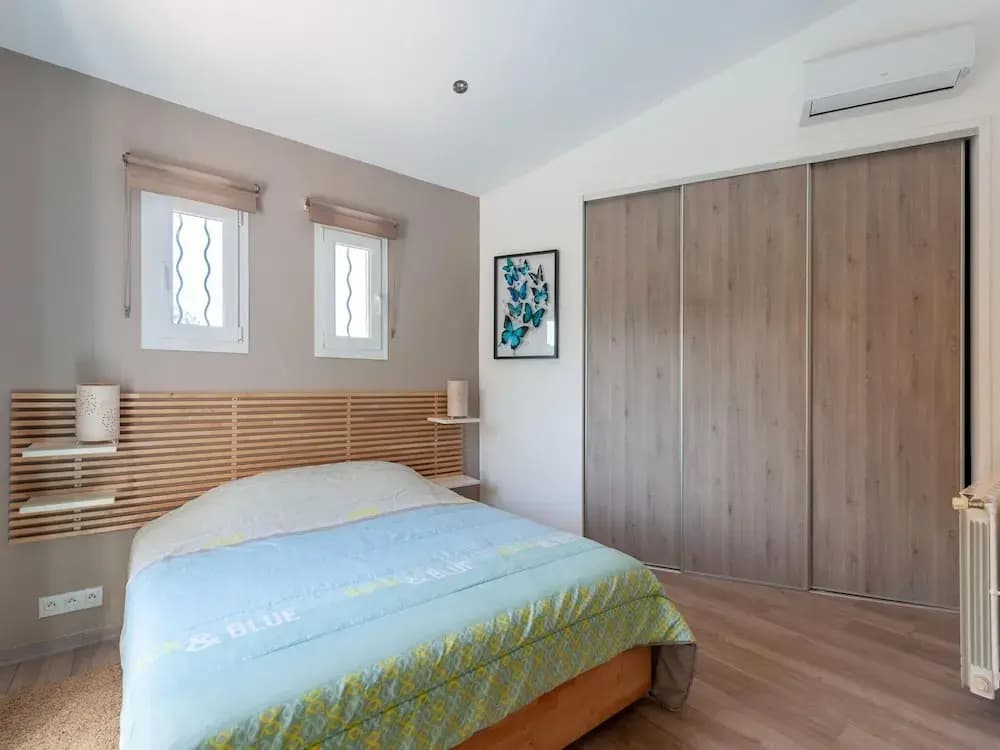 Villa in Vidauban Near Vineyards & Beaches - Photo 2