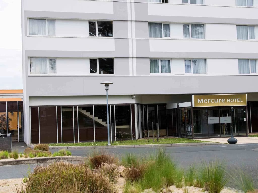 Novotel Angers Lac de Maine - Photo 1