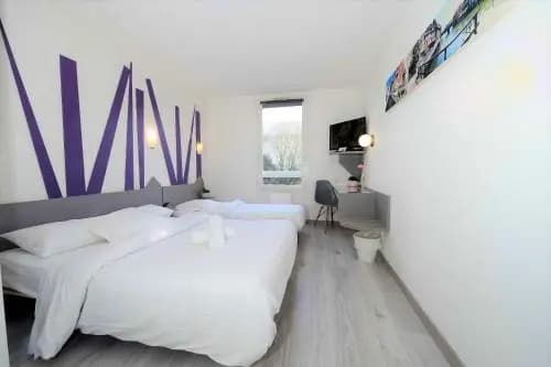 East Hotel 67 - Photo 5