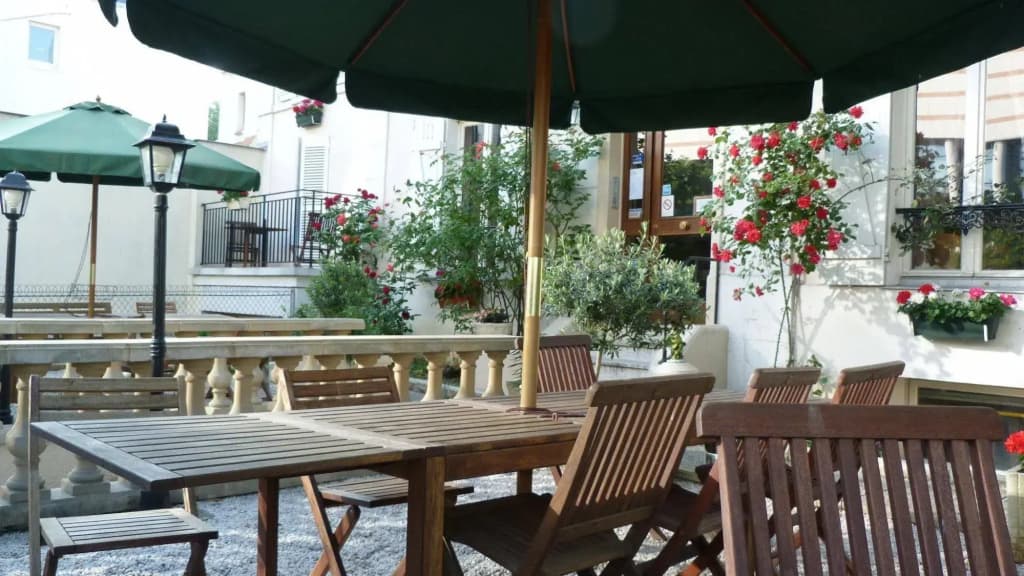 Hôtel Marie-Louise - Photo 2