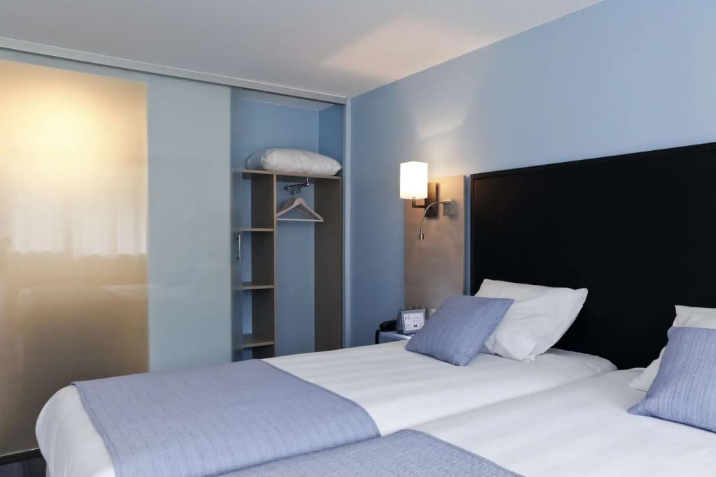 Kyriad Lyon Sud Sainte Foy - Photo 5