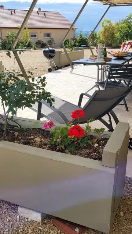 Happy - Photo 2