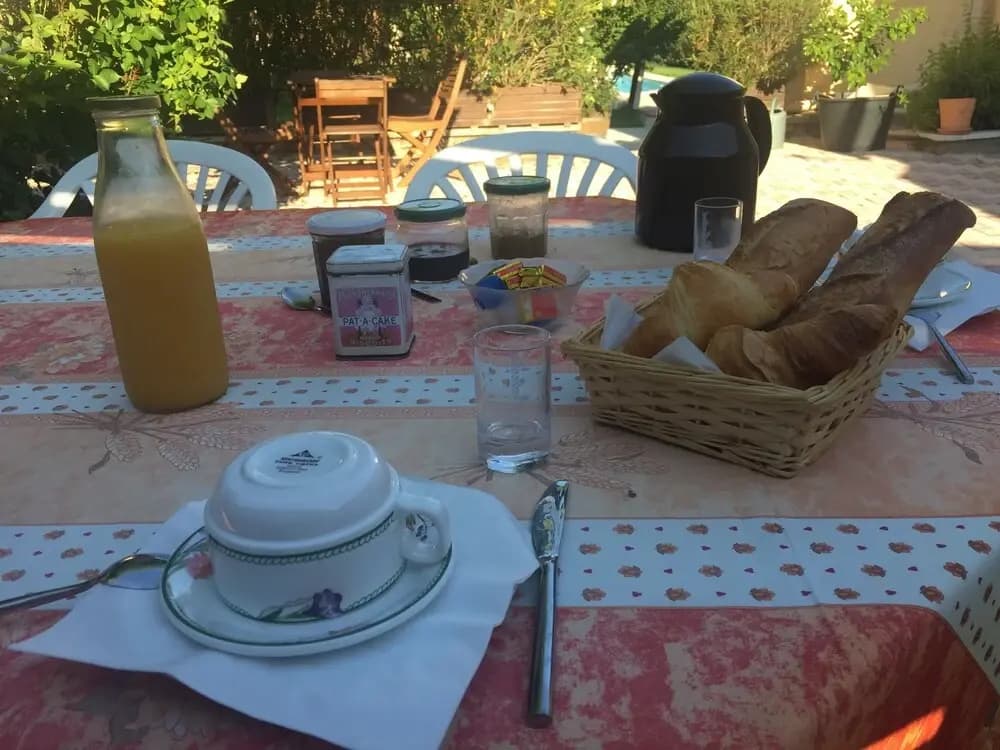 Bed And Breakfast "Les Cigales" - Miniature 7