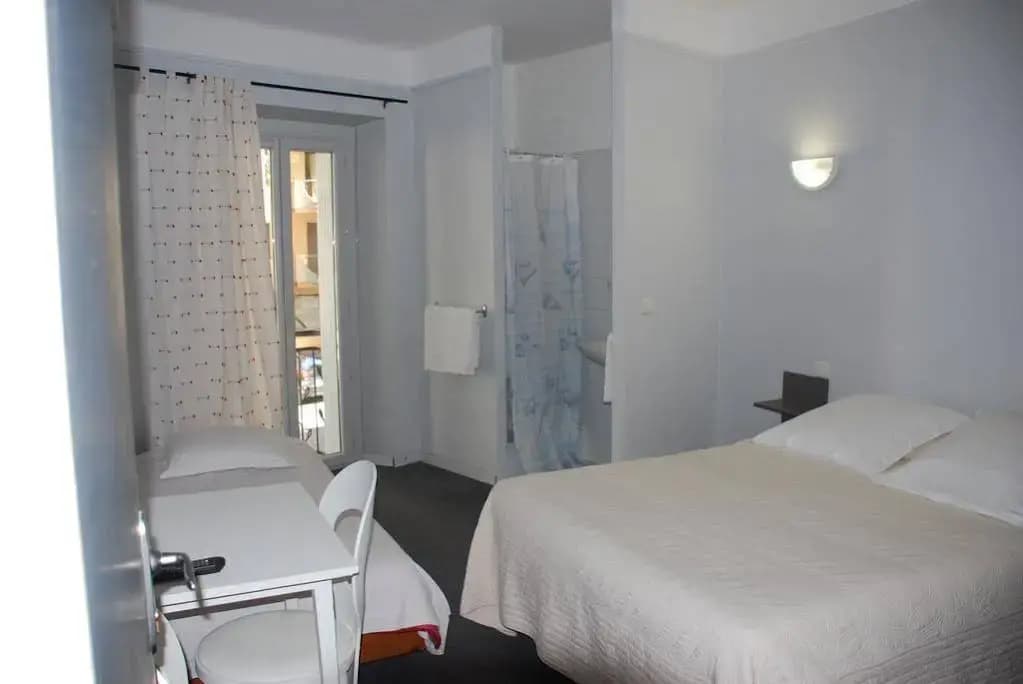 Le Charleston Hotel - Photo 3