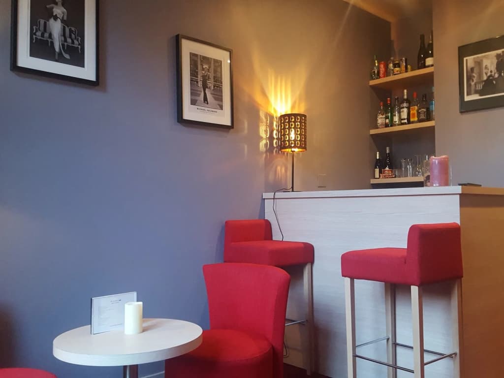 Hotel Mirabeau - Photo 2