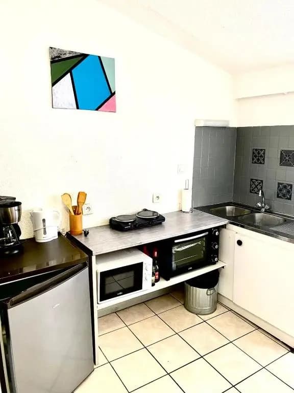 3 STUDIOS, CENTRE DE LA BASTIDE St LOUIS - Photo 3
