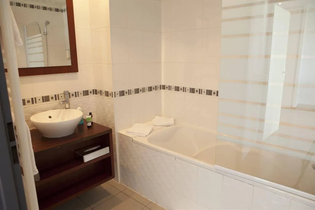 Ruby Suites Strasbourg - Miniature 8