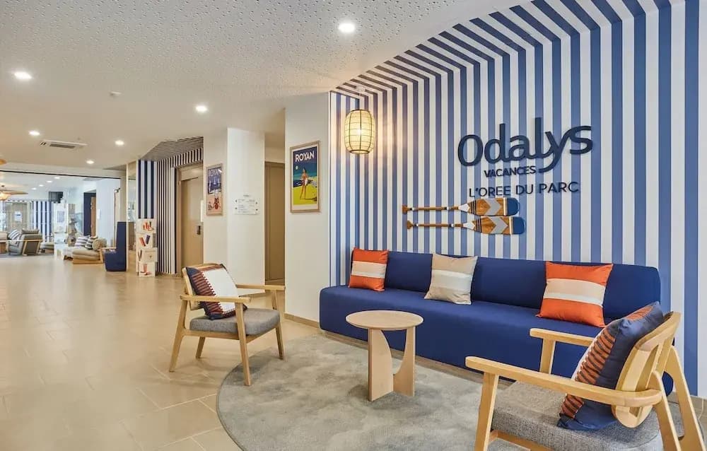 Apartment in Royan Near Sandy Beaches - Miniature 6