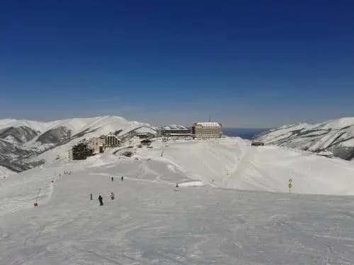 Bel Appartement 4 a 6 Couchages Au Pied Des Pistes a Superbagneres - Photo 2