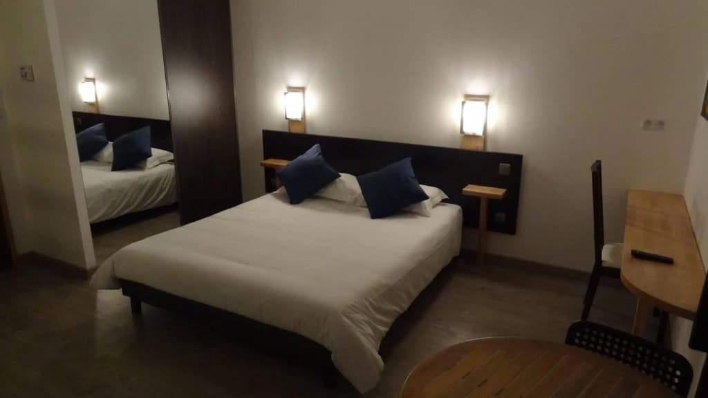 Residella House - Photo 2