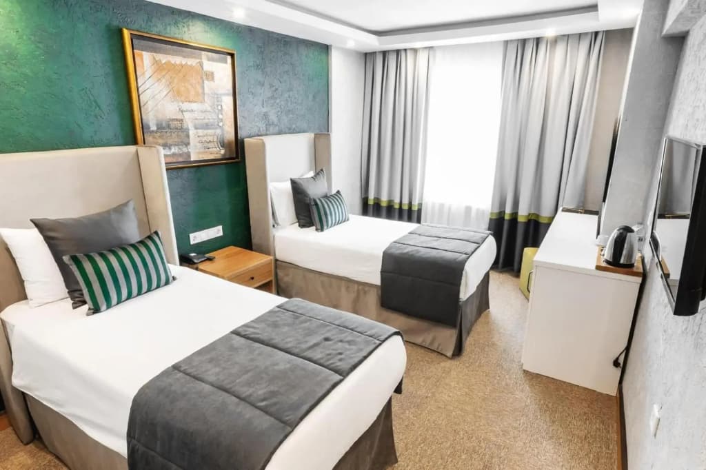 OKKO Hotels Cannes Centre - Photo 4