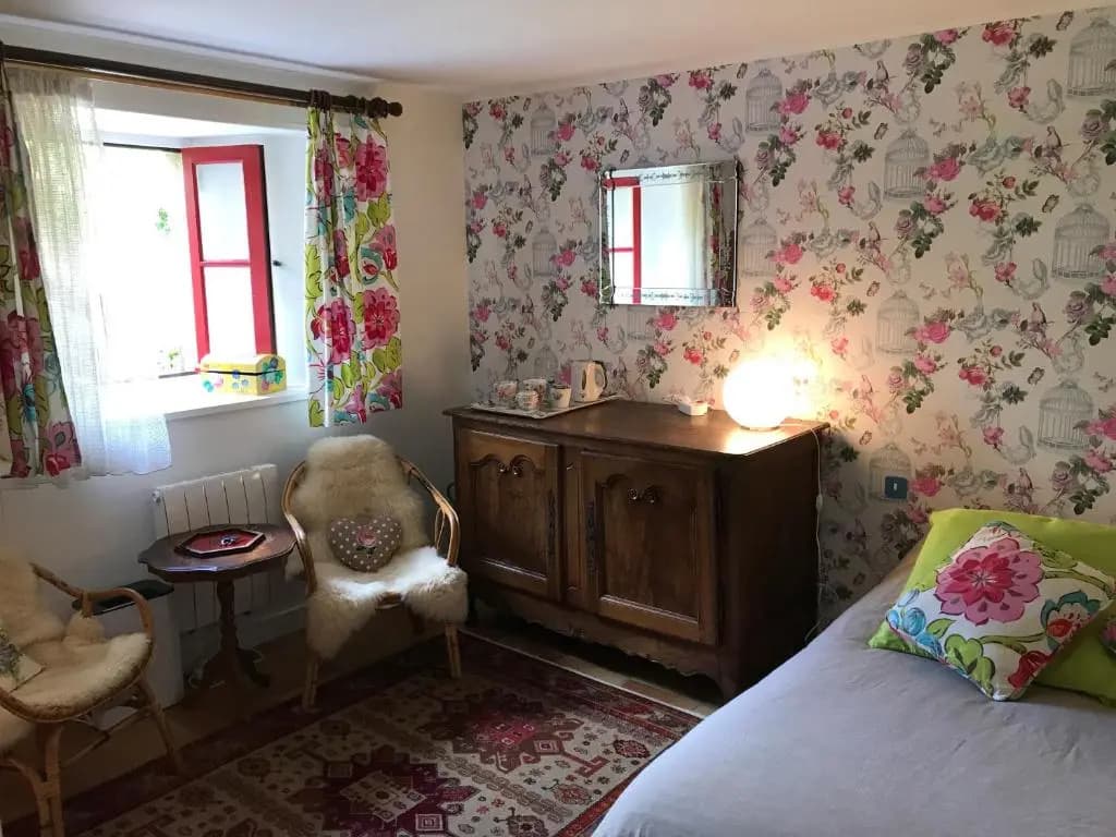 Le Châtel - Photo 2