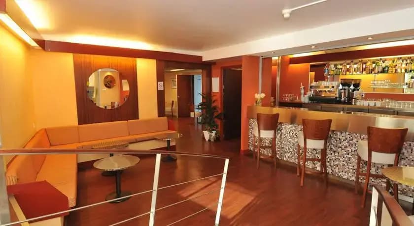 Hôtel Regina** - Miniature 6