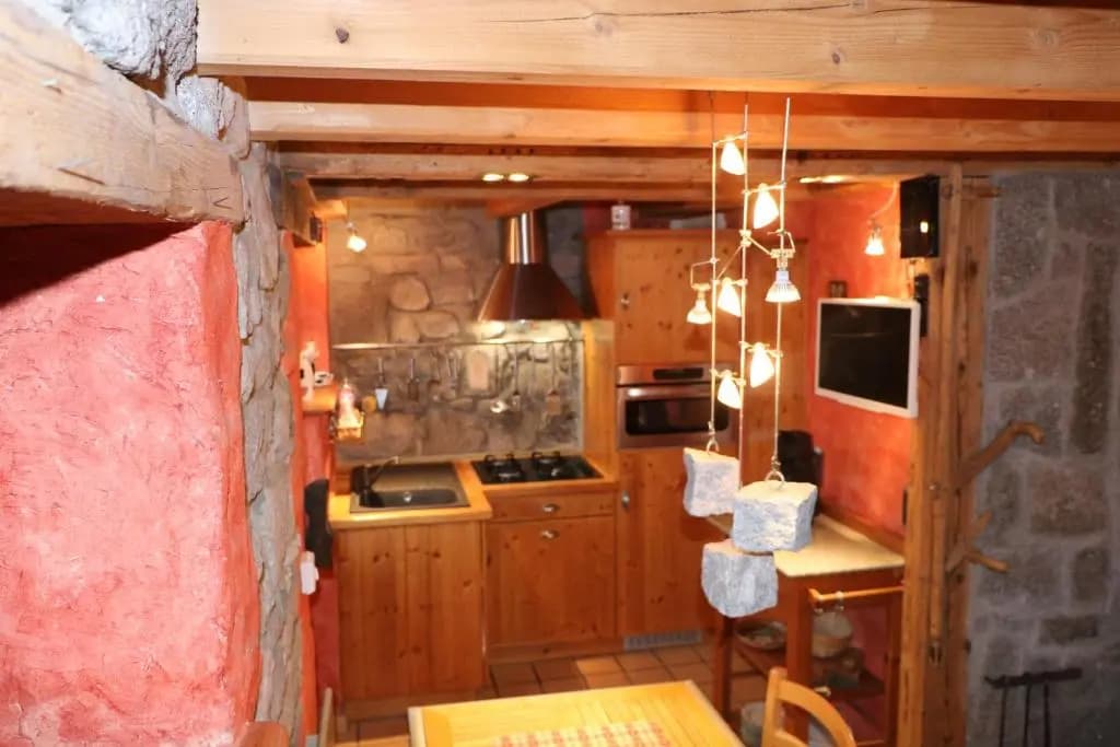 Ancienne petite marcairerie de montagne rénovée cadre rustique - Photo 4