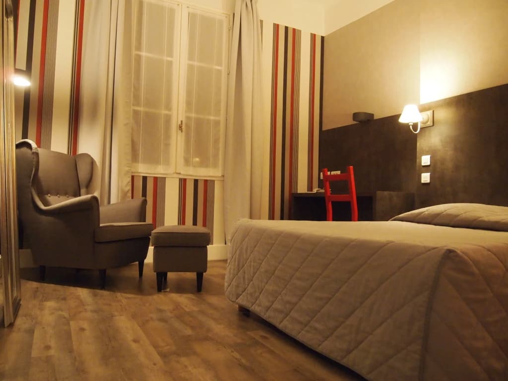 Hôtel Colbert Tours - Photo 2