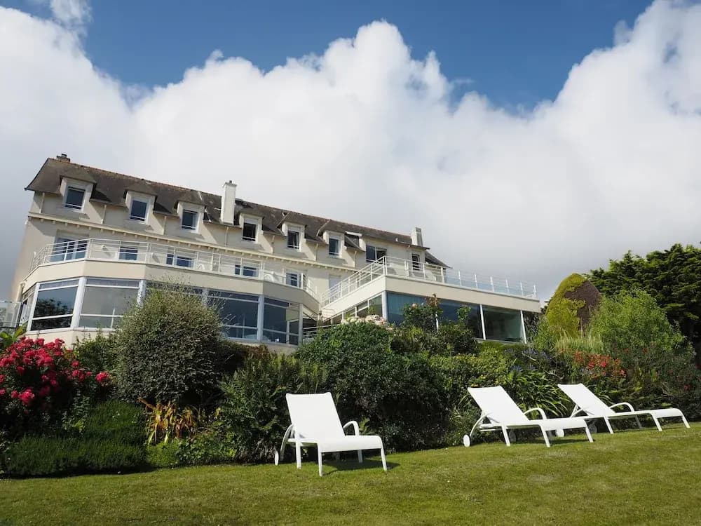 Hôtel de Carantec - Photo 1