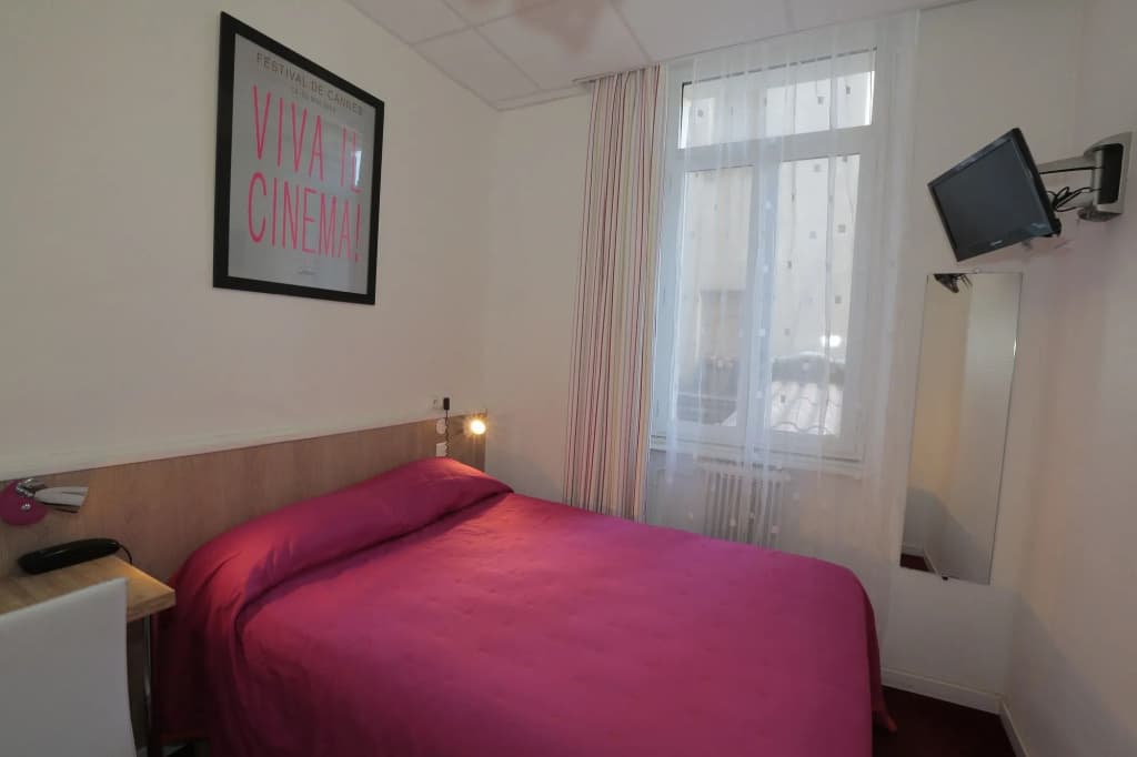 Azurene Royal Hotel - Photo 2