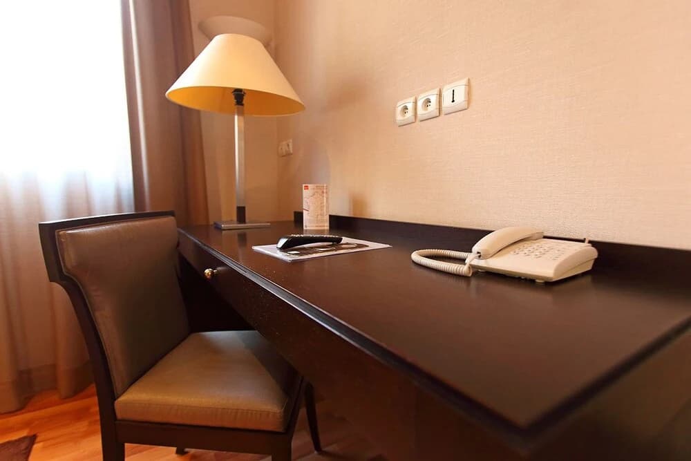 Hôtel L'Hirondelle - Photo 4