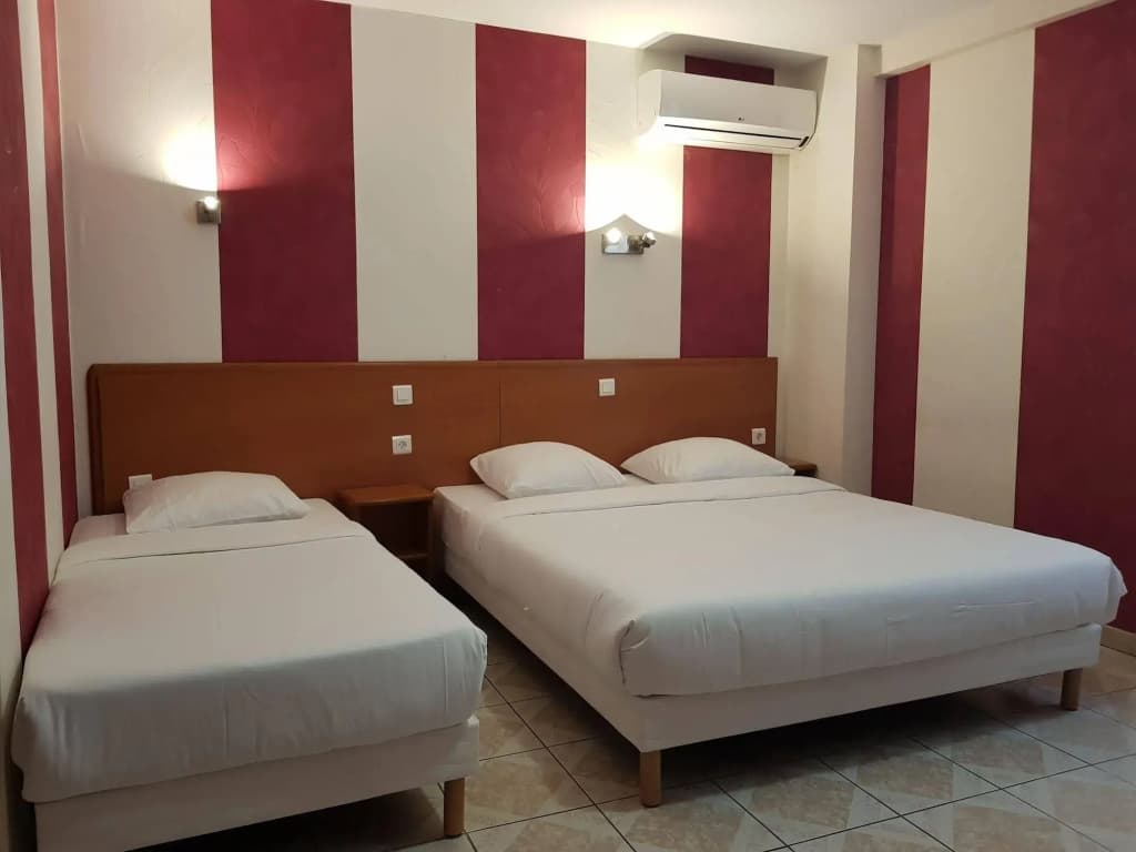 Hotel Majestic - Photo 4