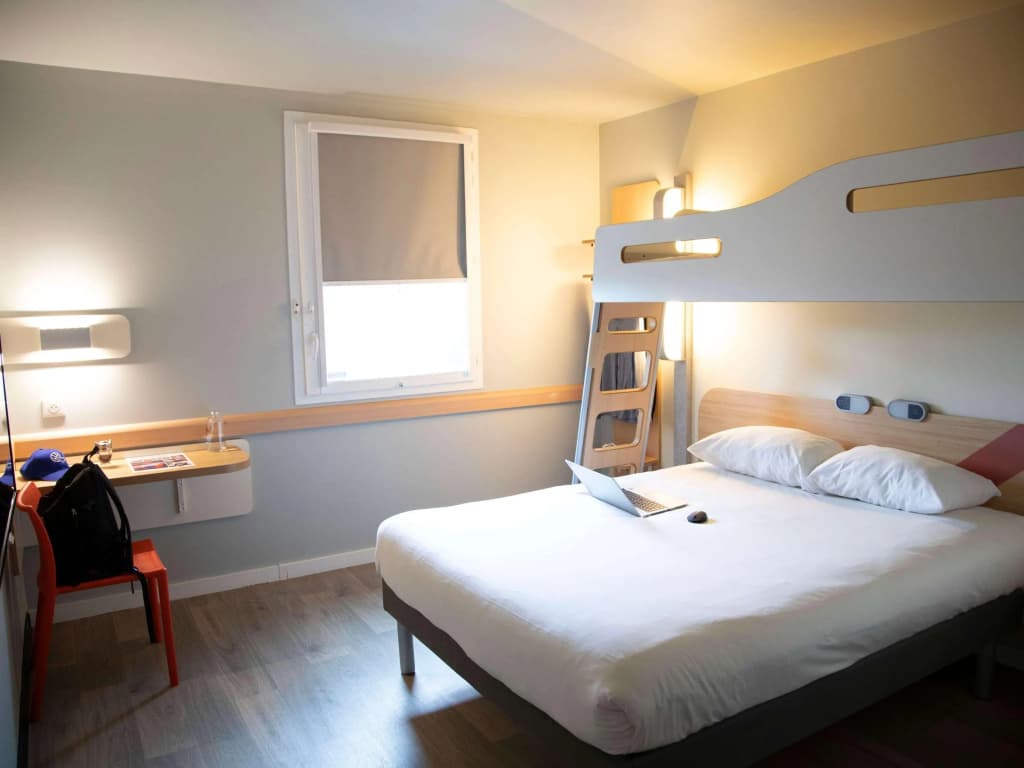 ibis budget Saint Quentin en Yvelines Velodrome - Photo 5