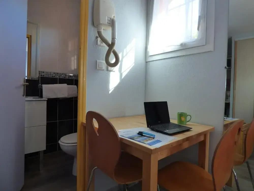 AppartHotel Festival Sud Suites - Gare TGV - Miniature 8