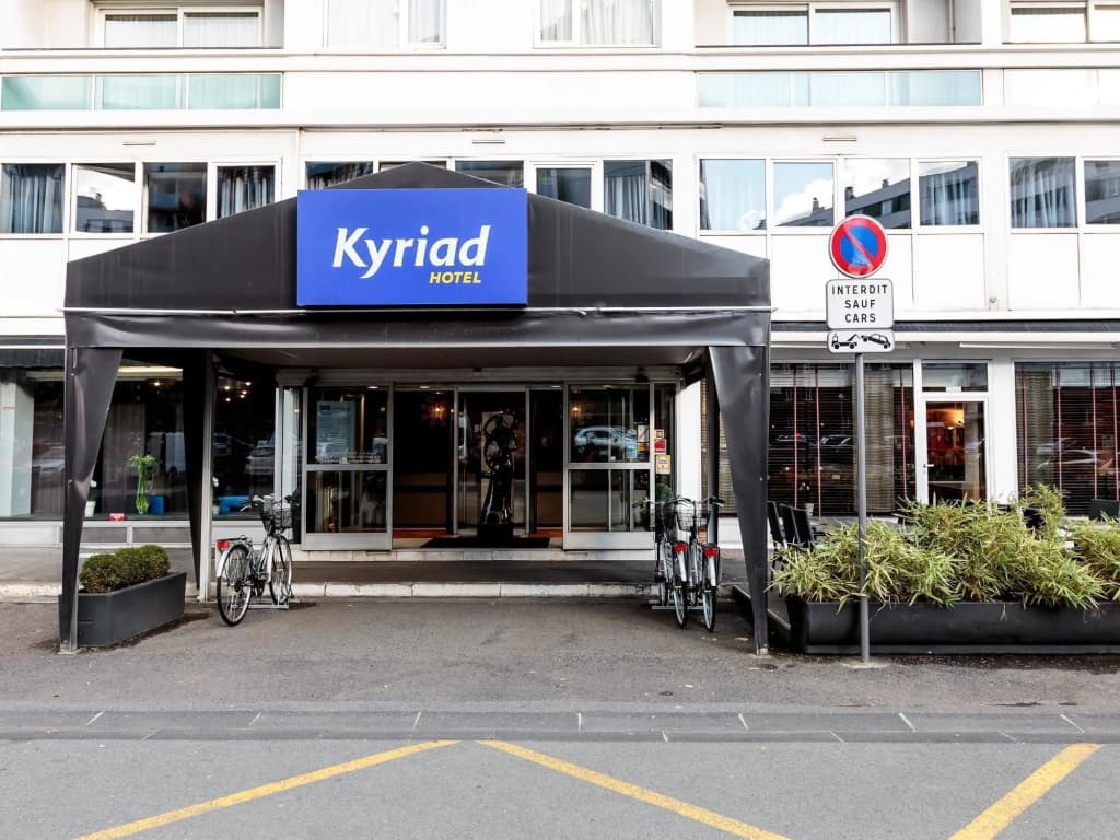 Kyriad Clermont-Ferrand Centre - Photo 1