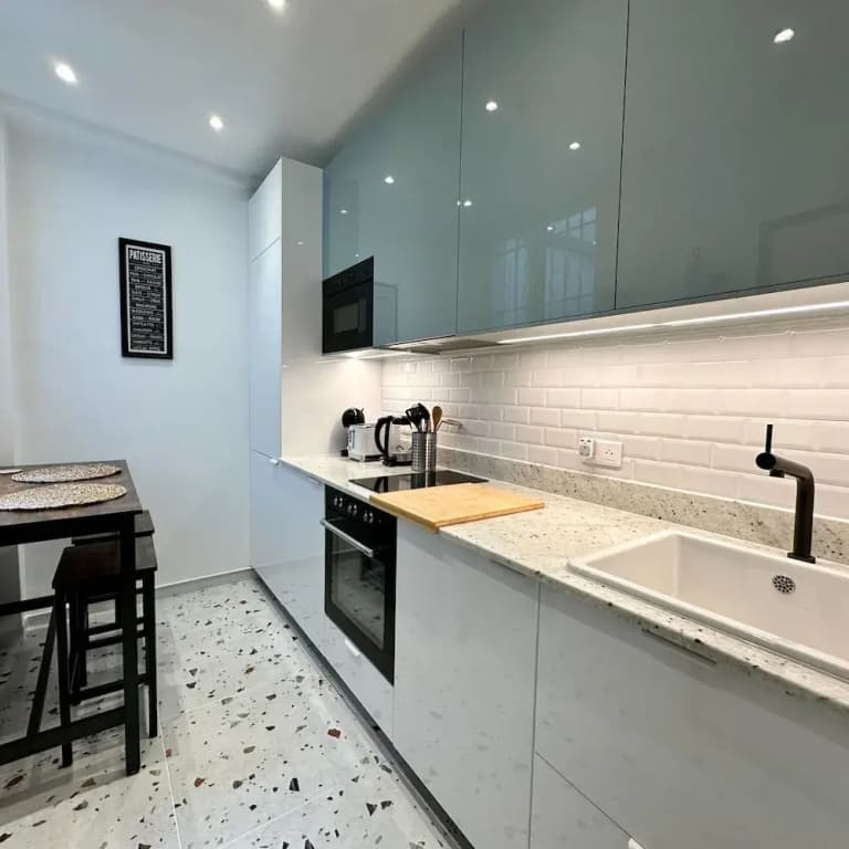 Paradis Calm Modern Studio Apt in Paris - Photo 5