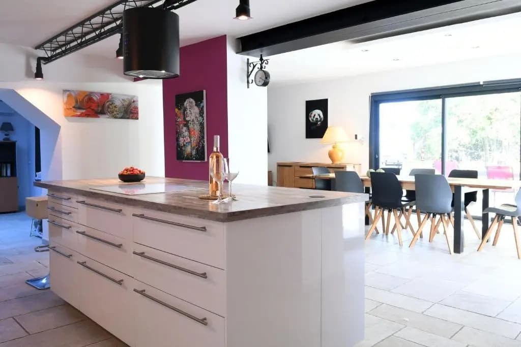 Reposante villa avec grande piscine - Miniature 7